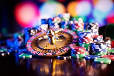 Multi-sport dashboard showing live matches, slot games, and betting guides